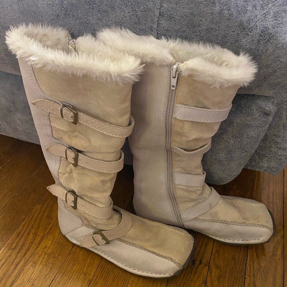 Aldo Faux Fur Vintage Boots, Size 6 Y2K Snow Bunny ❄️ - Picture 2 of 8